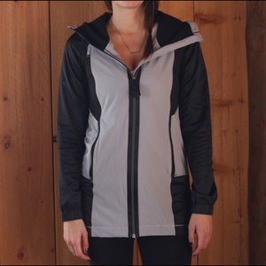 LULULEMON RAIN JACKET NWOT GREY & BLACK